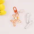 Dettaglio del portachiavi a forma di cane palloncino rosa pesca con piccoli fiori bianchi - Rosa Arancio (yc5227-2)