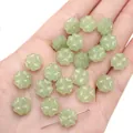 Hellgrüne Glasperlen in Kleeblatt-Form für DIY-Schmuckherstellung auf der Hand - 10x10mm (20 Stk. pro Packung) / Grüner Jade