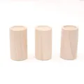 Tres difusores de aceites esenciales en madera clara cilíndrica con vetas naturales - Madera de Hemu 4.5x2.5cm