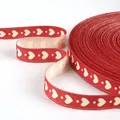 Ruban en coton rouge avec cœurs blancs et bords cousus pour projets DIY créatifs - Motif Cœur Rouge (#36)