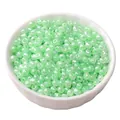 Perline di vetro verde menta da 4mm con finitura perlata in una ciotola di ceramica - 4mm (Foro circa 1mm) - 15g/Confezione (circa 180 Pcs) / verde chiaro