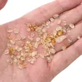 Unregelmäßige hellgelbe Glaskristallperlen für DIY-Schmuck in der Handfläche - 3-5mm (20 Stück/Packung) / Citrin