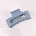 Matte quadratische Haarklammer in Morandi-Blau für dickes Haar Styling - Hellblau