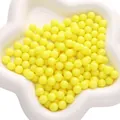 Cuentas redondas amarillas vibrantes en recipiente de estrella para manualidades DIY - Sin Agujero / 8mm (30g/Aprox. 100 Piezas/Paquete) / Amarillo