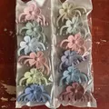 Lot de 12 pinces à cheveux fleur mates aux couleurs macaron en pochette zippée - Couleurs Mélangées