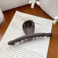 Große Haarklammer in Mattbraun mit Kreuzverzahnung für elegante Hochsteckfrisuren - Balken Braun 13CM
