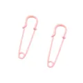 Zwei dekorative rosa spritzlackierte Sicherheitsnadel-Anhänger für DIY-Schmuck - 13x40mm / Rosa (2 Stück/Packung)