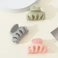 Set of 3 mini matte claw clips in Morandi green, dark grey, and soft pink finish - Bean Green Dark Gray Light Pink Mix (199D)