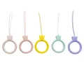 Lot de cinq breloques en silicone en forme de bague couronne avec cordons assortis pour DIY - Style Couronne - Couleurs Macaron (Modèle 05) / 5 Pièces