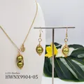 Parure de bijoux gousse de pois en fil doré avec perles vertes et pendentif feuille - Style Vert Olive (HWNX9904-5)