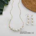 Set gioielli minimalista in oro con collana e orecchini con cinque perle bianche - Perla Bianca (HWNX9386-15)