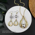 Hamilton-Schmuckset mit goldenen Tropfenanhängern und dunkelgrauen Perlen - Dunkelgraue Perle Hohle Tropfenform Stil (HWNX9438-11)