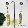 Golden drop earrings with white pearls and openwork clover pattern details - White Pearl Style (HWX971-4)
