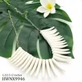 Collier tribal avec perles en corne blanc ivoire et chaîne dorée ajustable - Style Corne Blanche Ivoire Dense (HWNX9946)