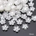 Perles de fleurs blanches en ABS de 15mm avec trou central pour bijoux faits maison - Fleur à cinq pétales (#15)