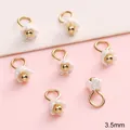 Ensemble de mini pendentifs muguet en résine blanche avec perles dorées pour bijoux DIY - Fleur Extra Petite / 3.5mm (Lot de 5) / Blanc Porcelaine