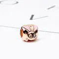Charme de lapin en or rose avec oreilles en émail rose et cristaux brillants - Or Rose