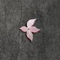 Rosa Muschel-Schmetterling-Blumenperle mit Perlmuttglanz für DIY-Schmuck und Haarschmuck - Schmetterlingsstil (SC99) / 5 Stück / Rosa-Lila
