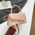 Elegante bolso cuadrado rosa nude con patrón de grafiti artístico y correa de hombro ajustable - Caqui