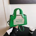 Borsa tote verde e beige alla moda con ricamo di lettere e tracolla regolabile - Verde