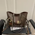 Braune Retro-Tragetasche mit Vintage-Patches, große Kapazität für den Damenalltag - Braun