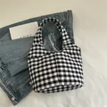 Bolso de lona minimalista con cuadros de vichy en blanco y negro sobre tela vaquera - Negro