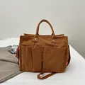 Sac fourre-tout marron en velours côtelé avec poches multiples et bandoulière réglable - Marron