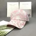 Sommer Damen Baseballkappe mit rosa Spitzenblumen und atmungsaktivem Netzstoff - Erwachsenengröße (Verstellbar) / Rosa