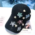 Gorra de béisbol de punto negro con flores de malla y detalles de perlas para mujer - Talla Adulto (Ajustable) / Negro