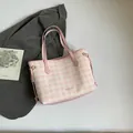 Tragetasche mit rosa-weißem Karomuster, Kordelzug-Details und großer Kapazität - Rosa