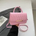 Borsa a tracolla trapuntata rosa con chiusura dorata e manico superiore da donna - Rosa