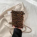 Borsa a tracolla per cellulare con stampa leopardata e catena dorata per moda donna - Marrone
