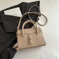 Elegante borsa a tracolla beige con fibbia argento e cinturino in pelle da ufficio - Cachi