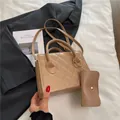 Sac à main matelassé beige avec petite pochette assortie et chaîne dorée - Khaki