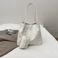 Sac fourre-tout beige minimaliste avec mini pochette et lettrage argenté élégant - Blanc