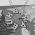 Silberne Buchstaben-Halskette mit Zirkonia-Besatz und feiner Kugelkette für Damen - Groß (G) / Silber