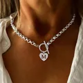 Détail du collier cœur en argent avec pendentif lettre M et fermoir à bascule OT - Couleur Acier Lettre B Pendentif Cœur (B)