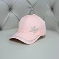 Berretto rosa da donna con libellula di strass e decorazione brillante sulla tesa - Taglia Adulto (Regolabile) / Stile Stella Marina con Zircone / Rosa