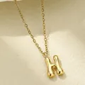 Poliertes 18K vergoldetes chunky Buchstaben-H-Anhänger-Halskette mit minimalistischer O-Kette - Buchstabe H / Gold