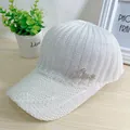 Berretto bianco in maglia con scritta Love in strass e protezione solare estiva da donna - Taglia Adulto (Regolabile) / Bianco