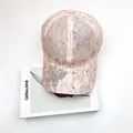 Gorra de béisbol de encaje rosa con mariposas de pedrería y detalles elegantes - Talla Adulto (Ajustable) / Rosa