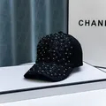 Modische schwarze Baseballkappe mit 3D-Blumentexturen und funkelnden bunten Strasssteinen - Erwachsene, Verstellbar / Schwarz