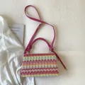 Borsa a mano in paglia intrecciata arcobaleno con cinturini in pelle rosa e oro - Rosa Rossa