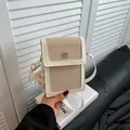 Mini sac bandoulière en toile beige avec bordure en cuir blanc et porte-clés mouton - Blanc Avec Pendentif