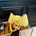 Sac baguette mode jaune citron avec nœud, motif litchi et bandoulière d'épaule - Jaune