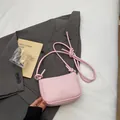 Rosa Mini-Umhängetasche mit Litchi-Textur und geknotetem Riemendesign für Damen - Rosa