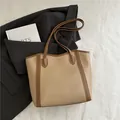 Bolso tote grande vintage minimalista en cuero sintético bicolor caqui y marrón - Caqui