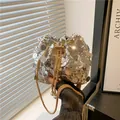 Sac seau à paillettes argentées et bandoulière chaîne dorée pour soirées et fêtes - Argent