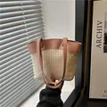 Grand sac cabas en paille avec garniture en cuir rose pour les vacances d'été - Petit / Rose Riz