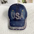 Détails de la casquette en jean bleu foncé avec motifs USA brillants en strass - Adulte Réglable / USA Letter Style / Bleu clair